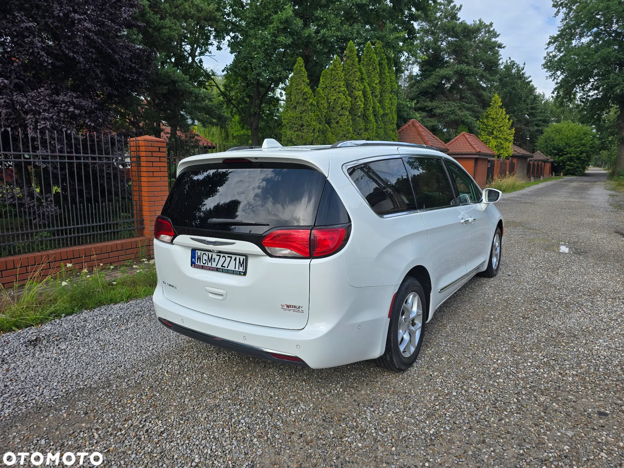 Chrysler Pacifica - 5