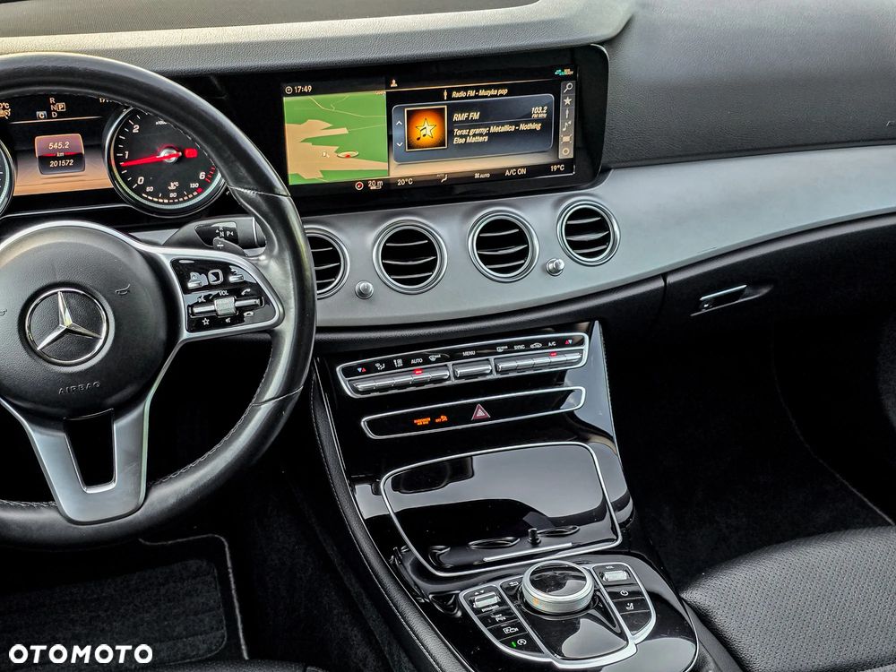 Mercedes-Benz Klasa E 220 d 9G-TRONIC - 18