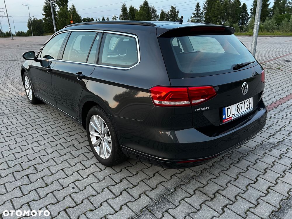 Volkswagen Passat Variant 1.6 TDI SCR DSG Business - 6