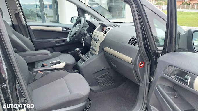Opel Zafira - 14