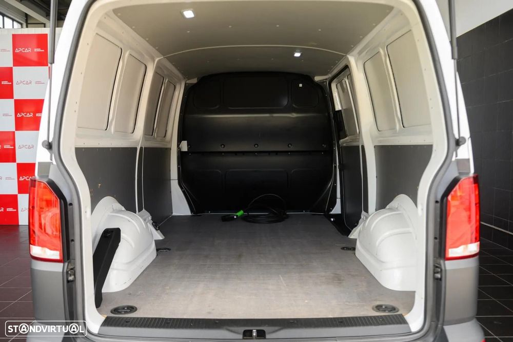 VW e-Transporter e-Caravelle LR 100 kW - 42