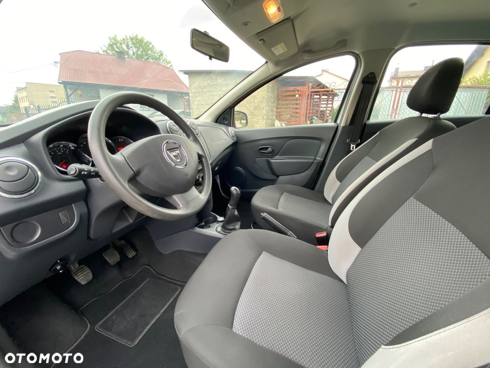 Dacia Sandero 1.2 16V 75 Essentiel - 9