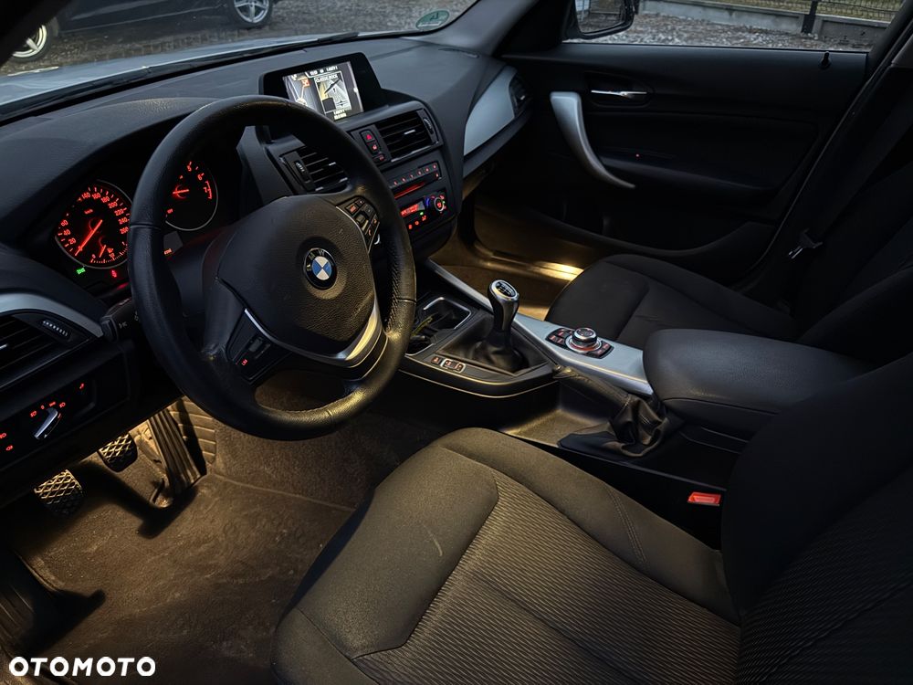 BMW Seria 1 116i - 20