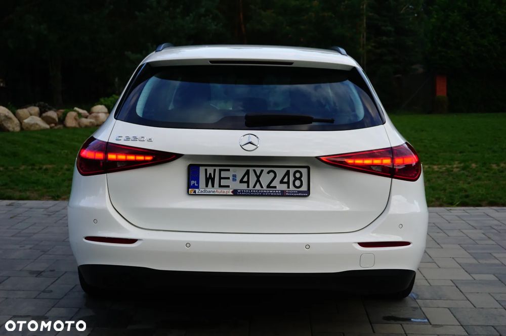 Mercedes-Benz Klasa C 220 d mHEV - 17