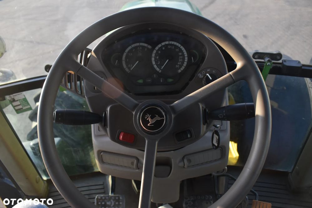 John Deere 7430 - 17