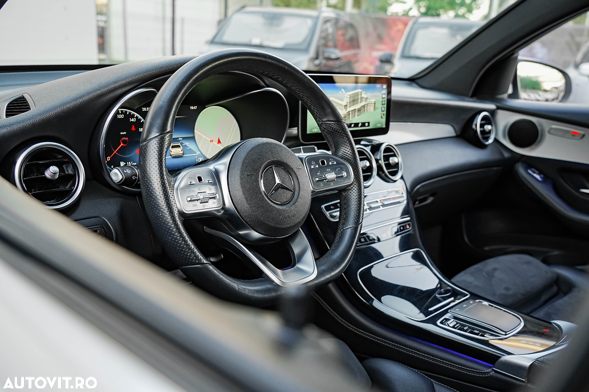 Mercedes-Benz GLC 220 d 4Matic 9G-TRONIC AMG Line Plus - 11