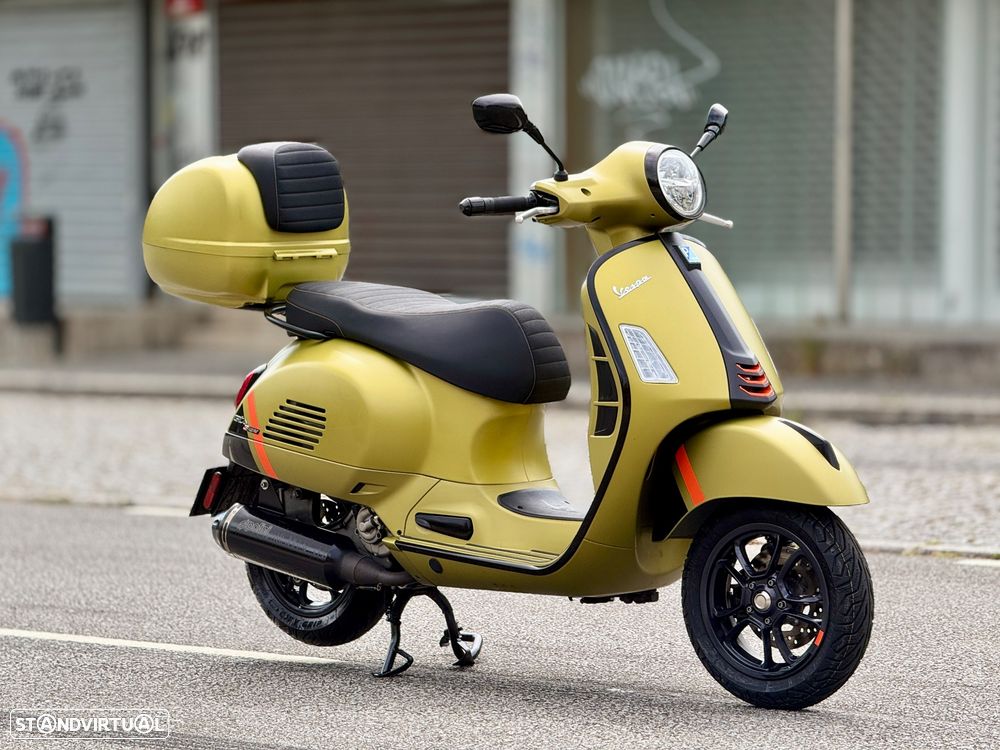 Vespa GTS Super Matt Ambizioso Green - 3