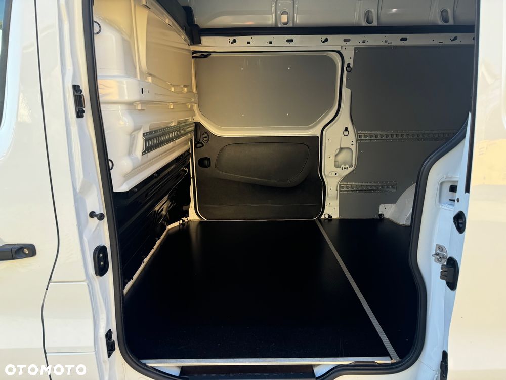 Renault Trafic - 12