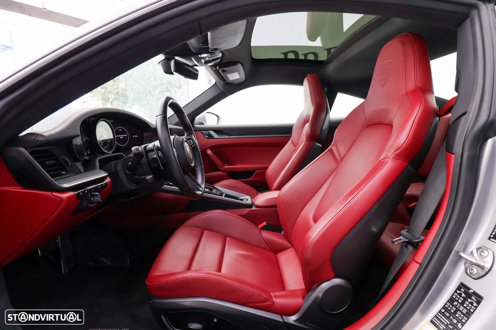 Porsche 911 (992) Carrera PDK - 19