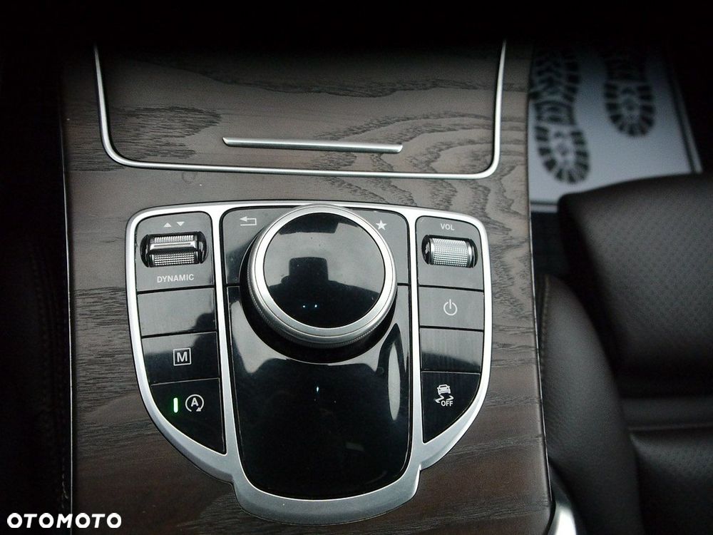 Mercedes-Benz GLC - 29