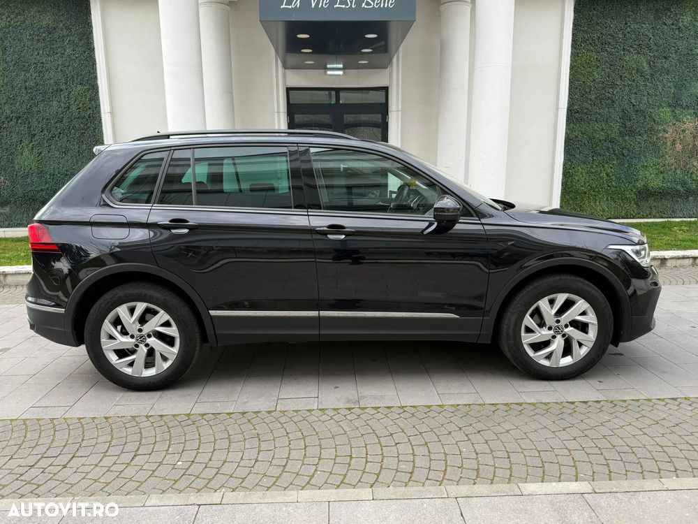 Volkswagen Tiguan 2.0 TDI SCR 4MOTION DSG Elegance - 23