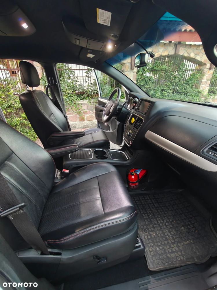 Dodge Grand Caravan 3.6 R/T - 14