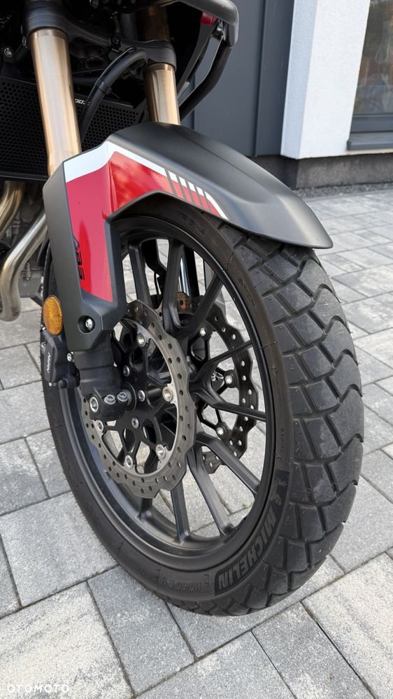 Honda CB - 11