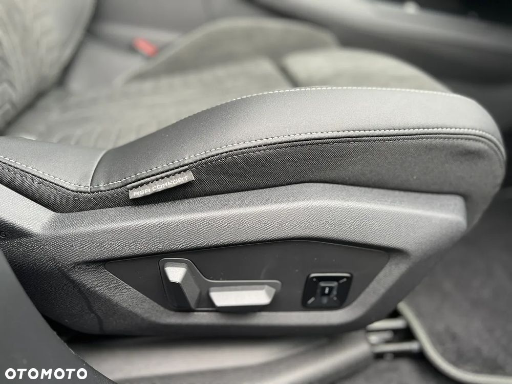 Peugeot 3008 1.2 PureTech mHEV GT E-DCS6 - 11