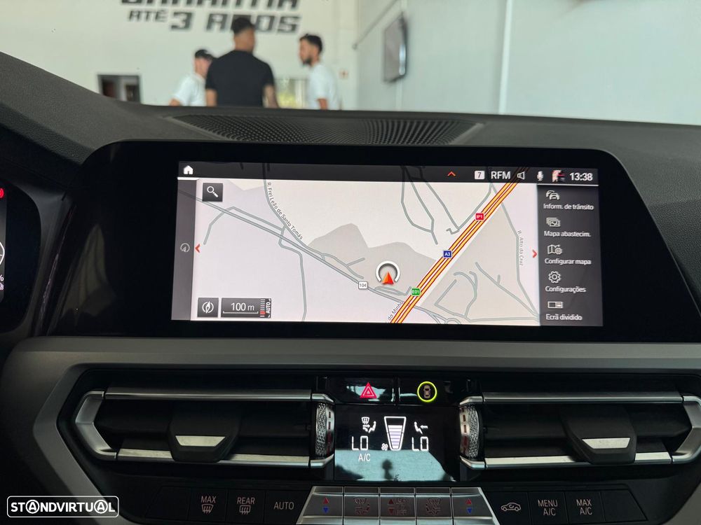 BMW 330 e Pack M Auto - 26