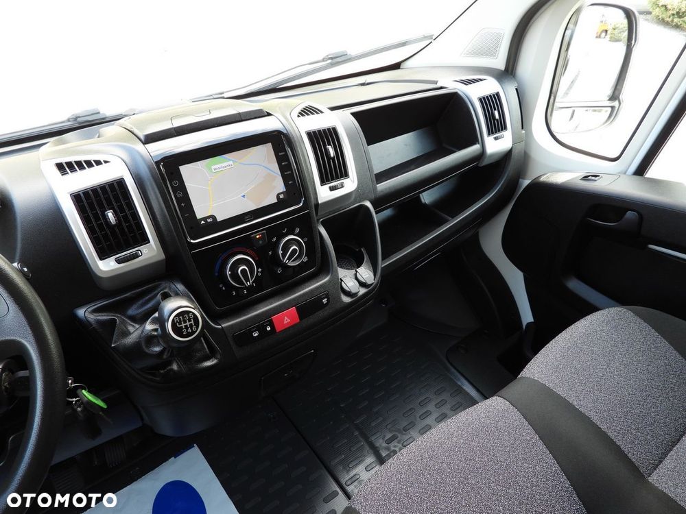 Fiat DUCATO WINDA 8 PALET TEMPOMAT NAWIGACJA LEDY KLIMATYZACJA  130KM - 30