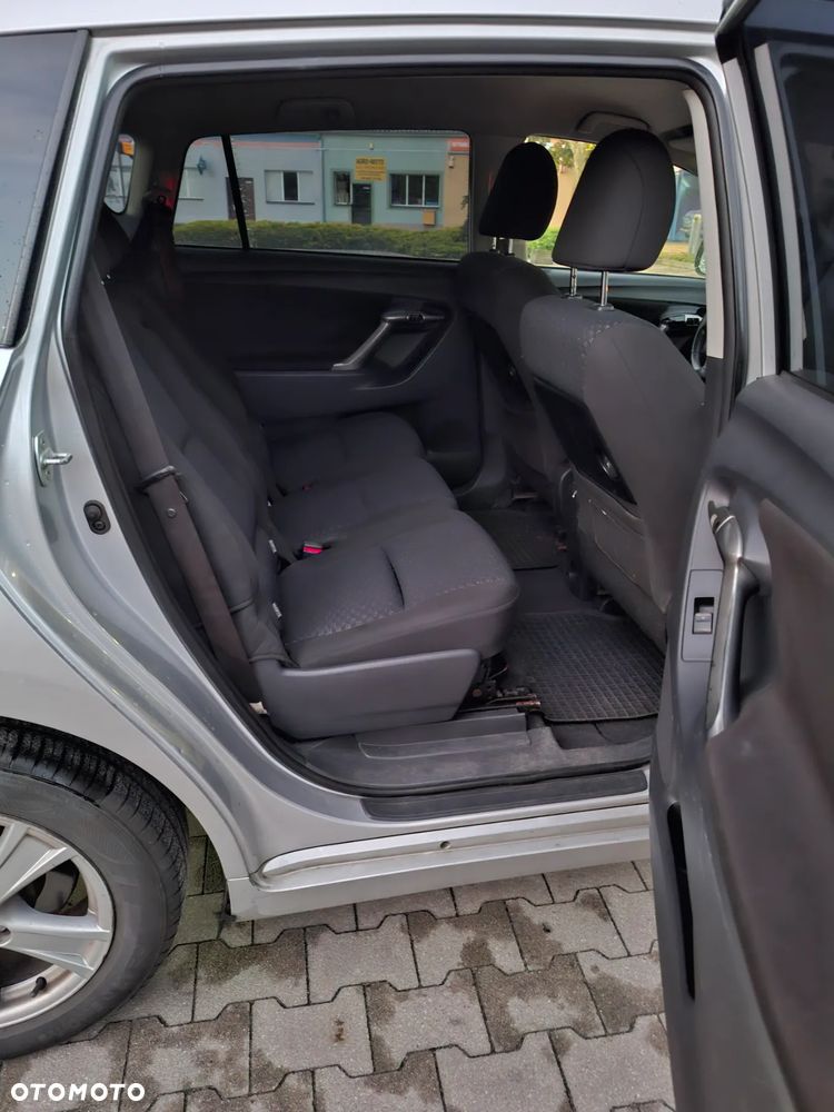 Toyota Verso 2.0 D-4D Sol 7os - 11