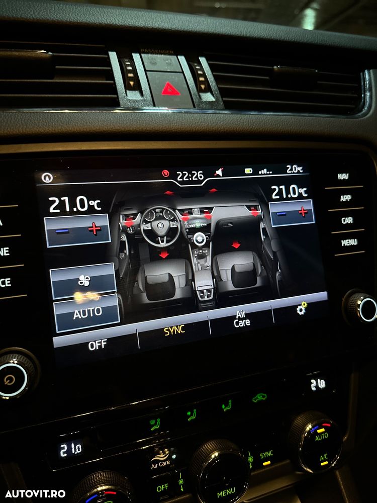 Skoda Octavia 1.6 TDI DSG Ambition - 17