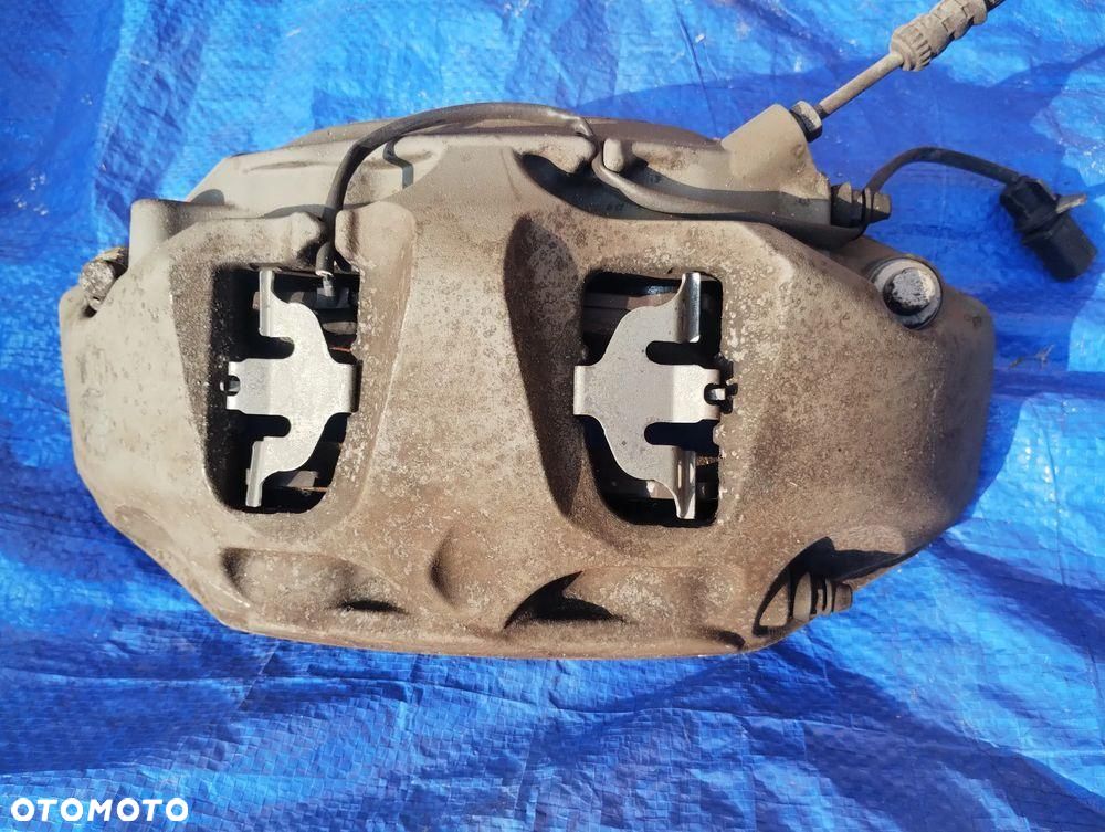 AUDI Q7 4M PRAWY LEWY PRZÓD ZACISK HAMULCOWY 4M0615105BB 4M0615106BB - 8