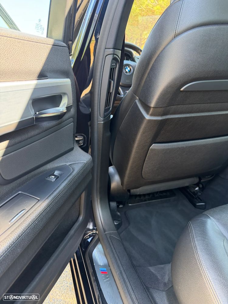 BMW 740 d Pack M - 25