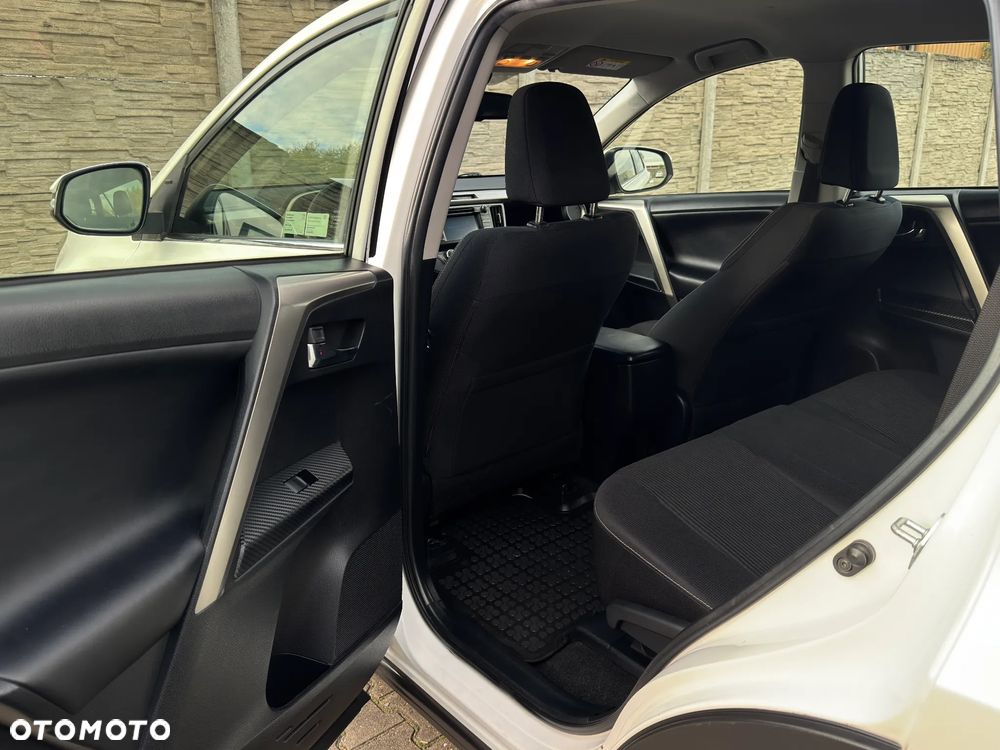 Toyota RAV4 2.0 D-4D Premium 4x2 - 17