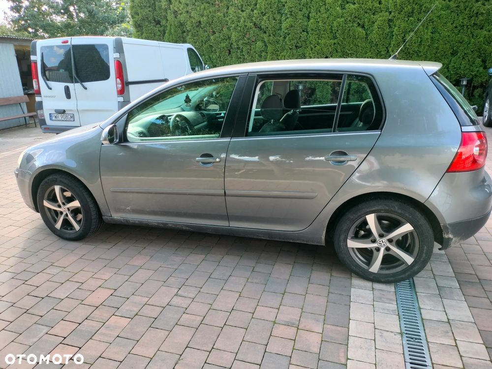 Volkswagen Golf - 10