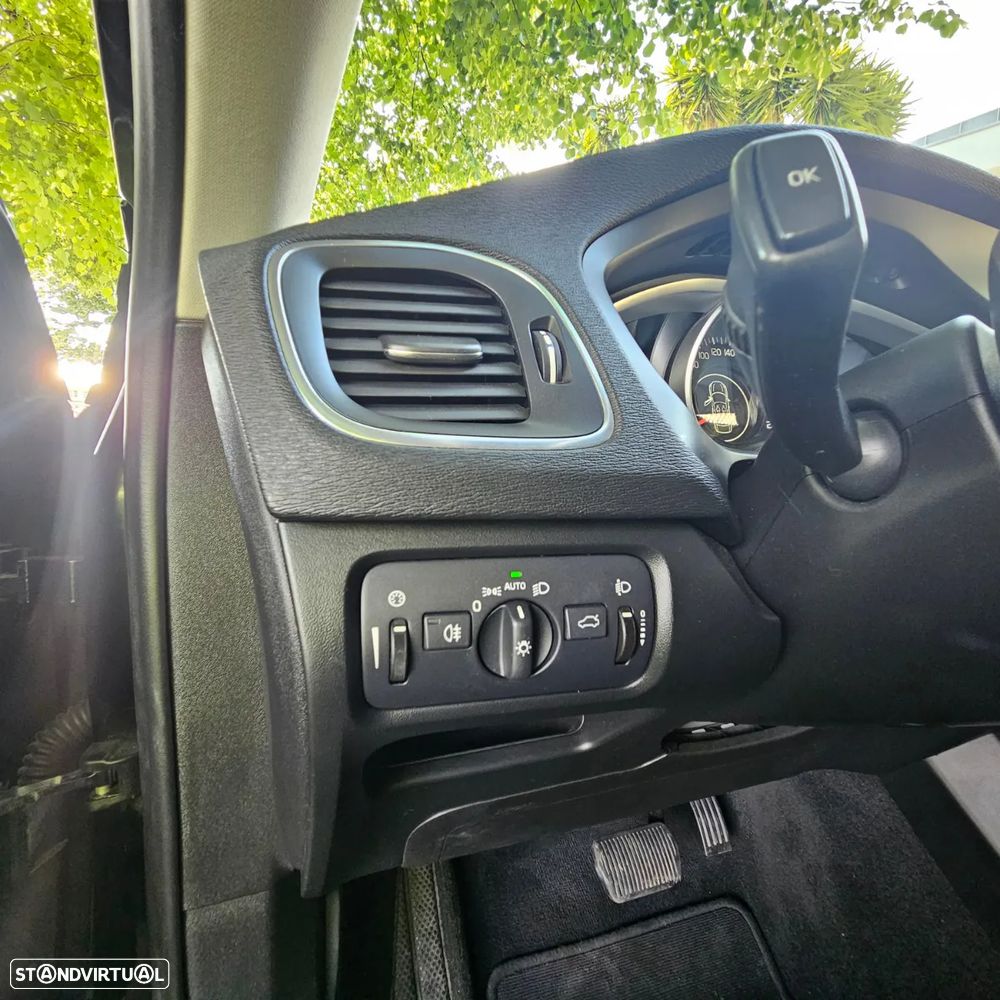 Volvo V40 1.6 D2 Kinetic Powershift Eco - 50
