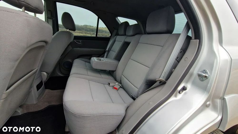 Kia Sorento 2.5 CRDi VGT LX - 9