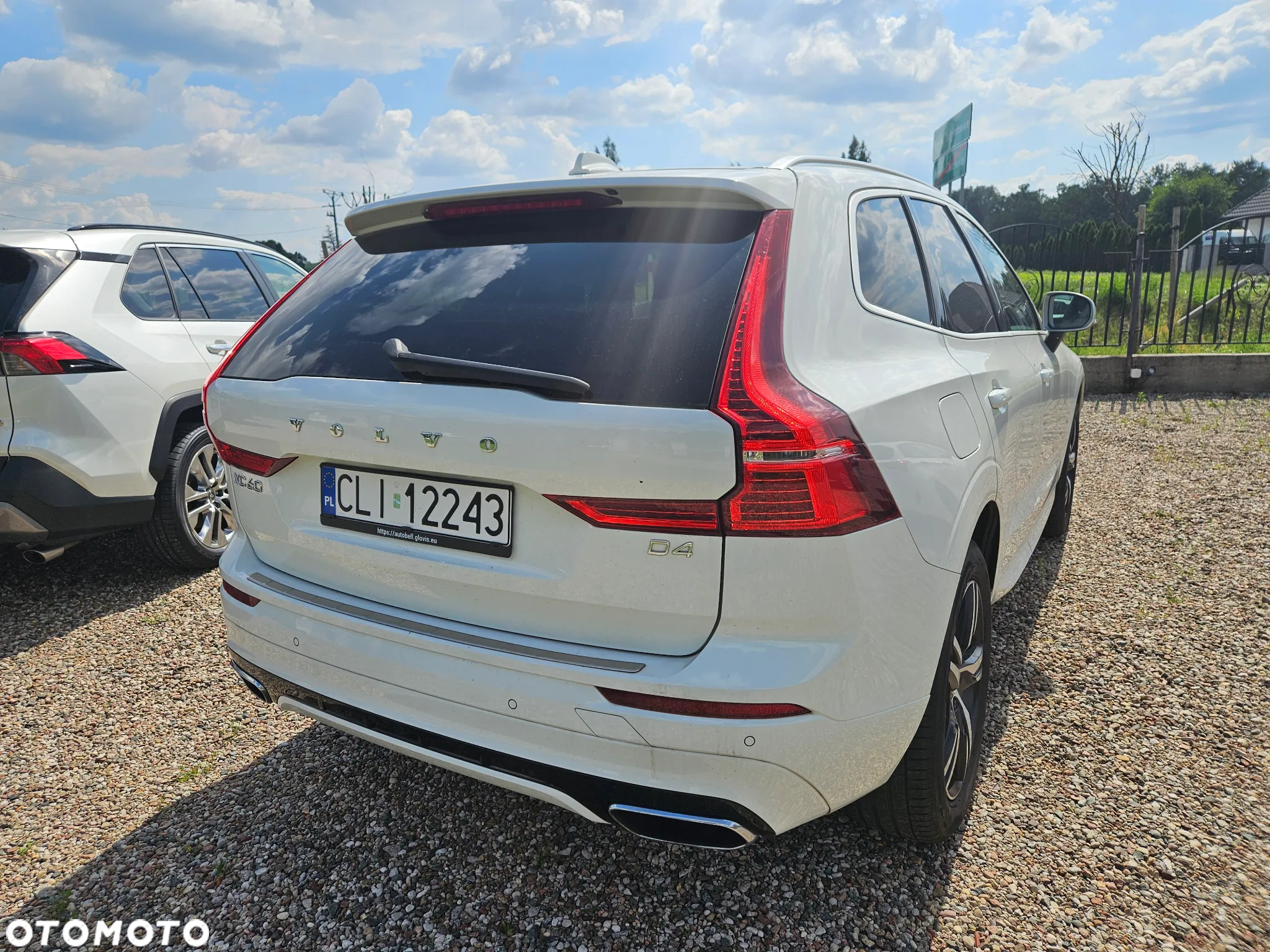 Volvo XC 60 D4 R-Design - 3