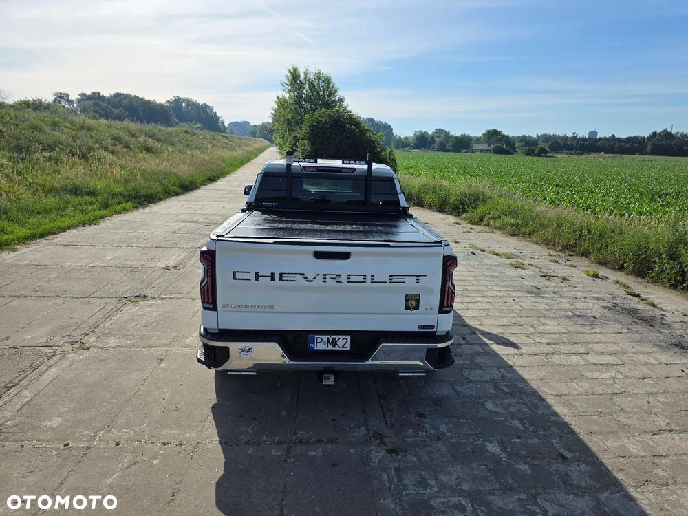 Chevrolet Silverado - 9