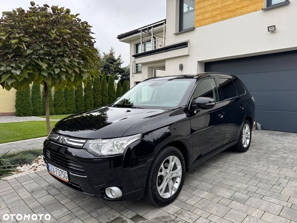 Mitsubishi Outlander - 1