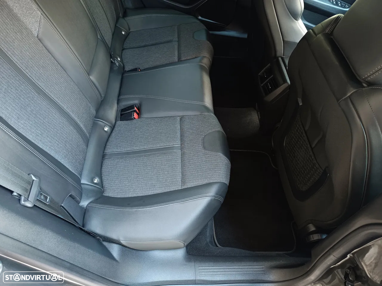 Peugeot 508 SW 1.6 Hybrid Allure Pack e-EAT8 - 32