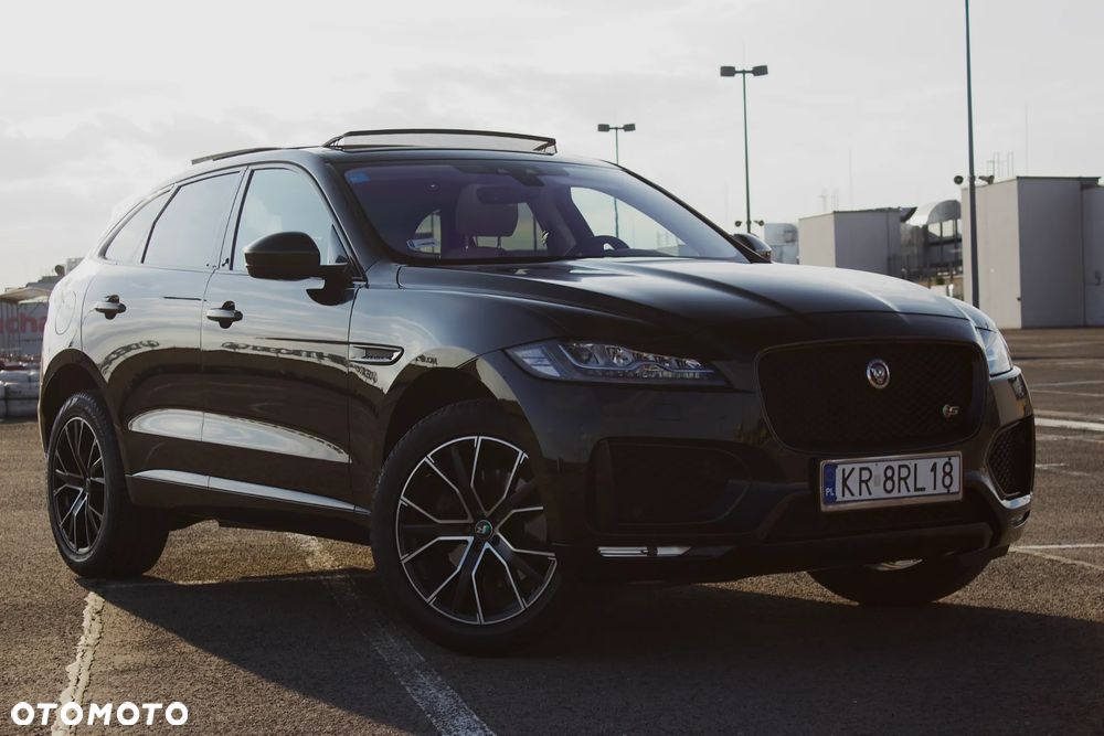 Jaguar F-Pace 30t AWD Prestige - 8