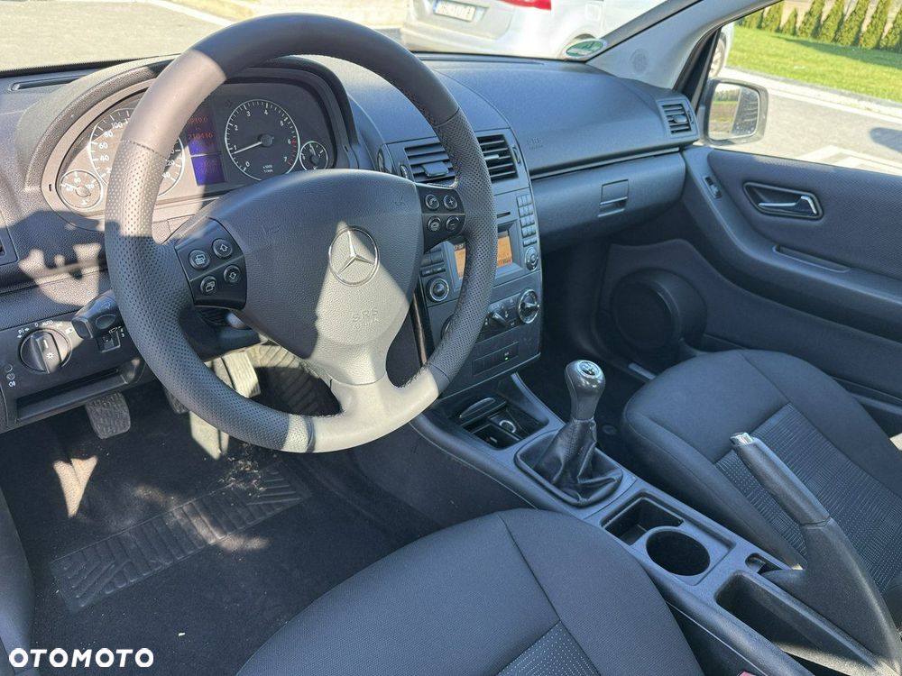 Mercedes-Benz Klasa A 160 Classic BlueEff EU5 - 16