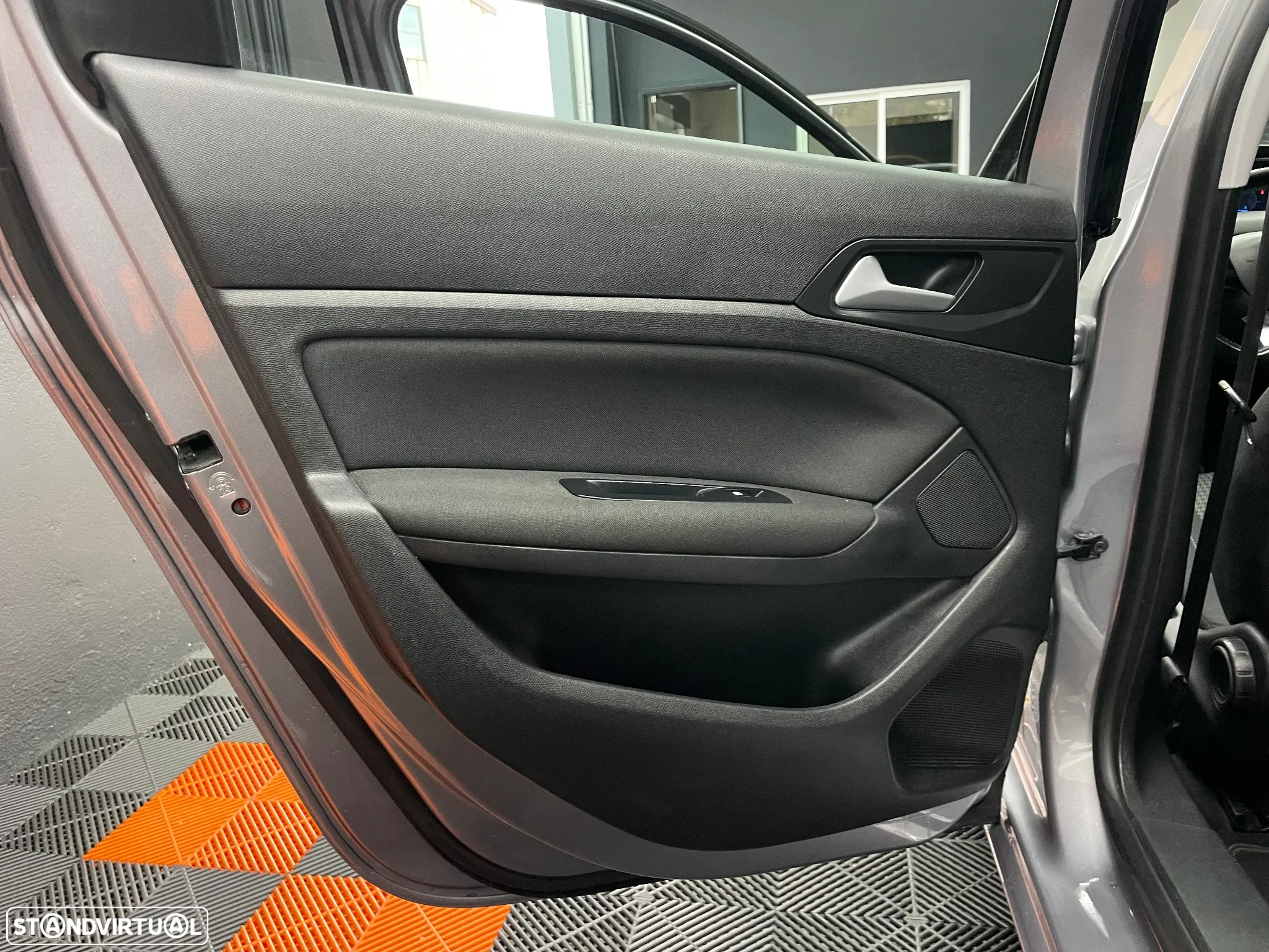 Peugeot 308 SW 1.5 BlueHDi Style - 11