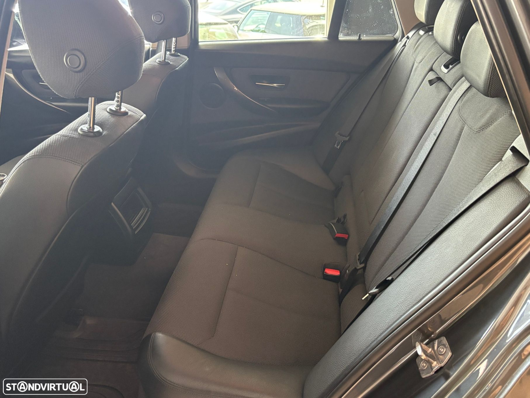 BMW 320 d Touring Auto Line Modern - 12