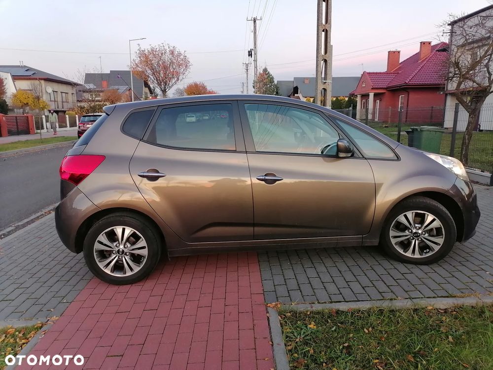 Kia Venga 1.6 CRDi 128 Dream Team Edition - 1