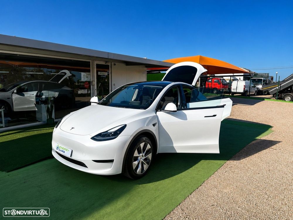 Tesla Model Y Standard - 11