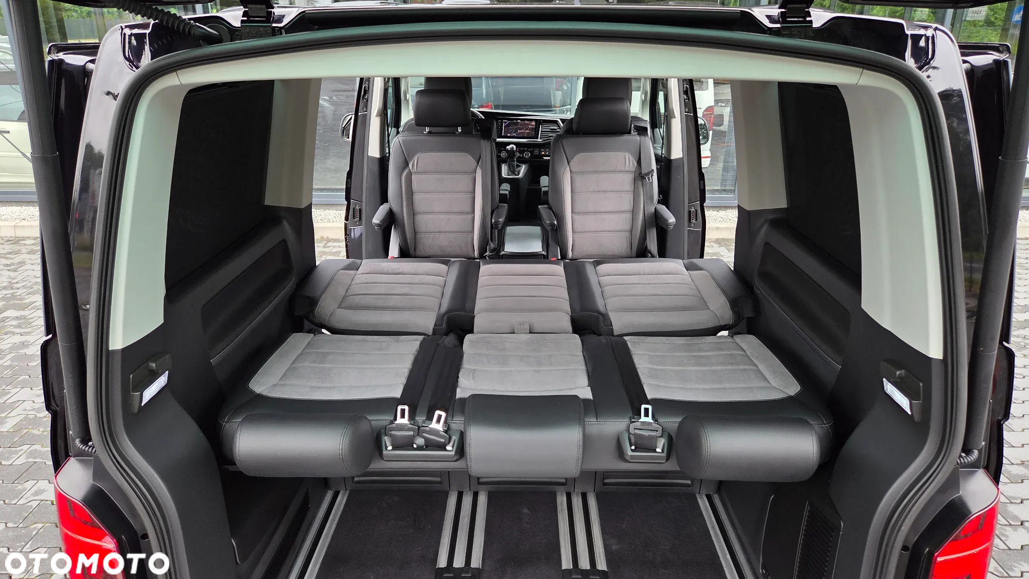 Volkswagen Multivan 6.1 2.0 TDI L1 Highline 4Motion DSG - 28