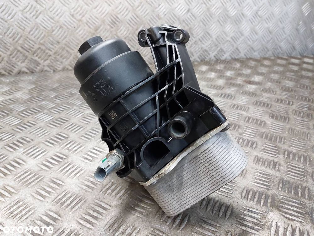OBUDOWA PODSTAWA FILTRA OLEJU VOLKSWAGEN PASSAT B8 2.0 TDI 03N117021 - 3