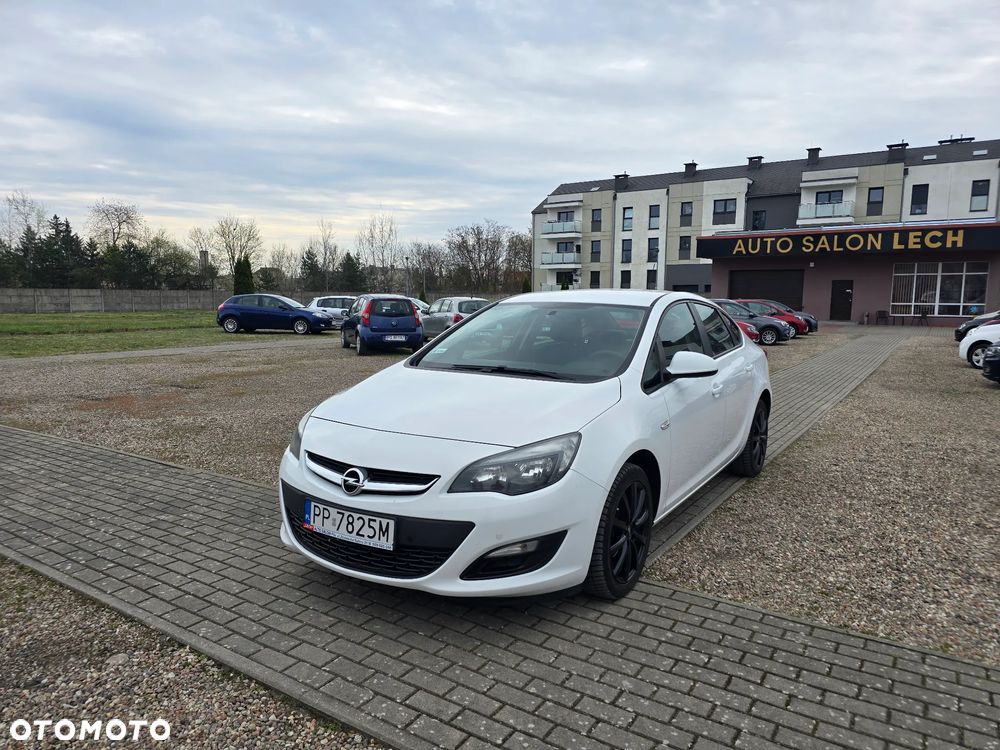 Opel Astra 1.4 T Business EU6 - 1