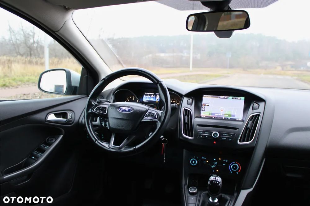 Ford Focus 1.6 TDCi DPF Ambiente - 27