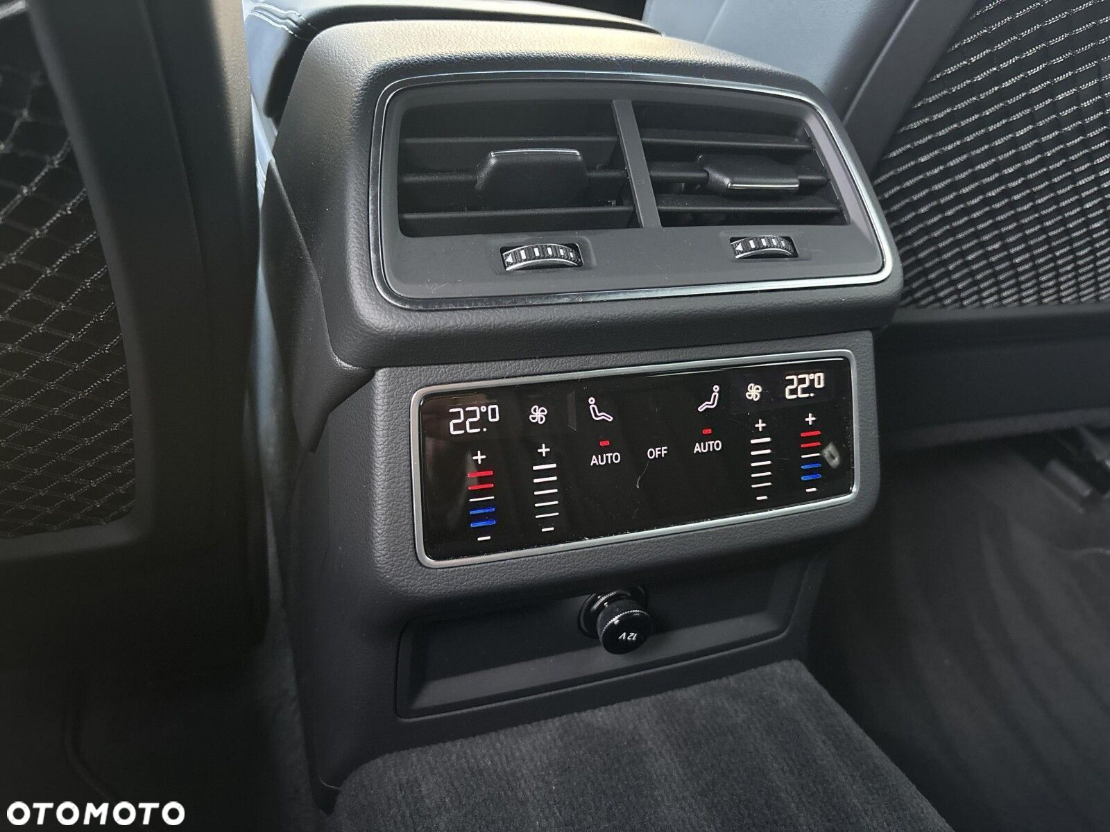 Audi A6 Allroad - 26