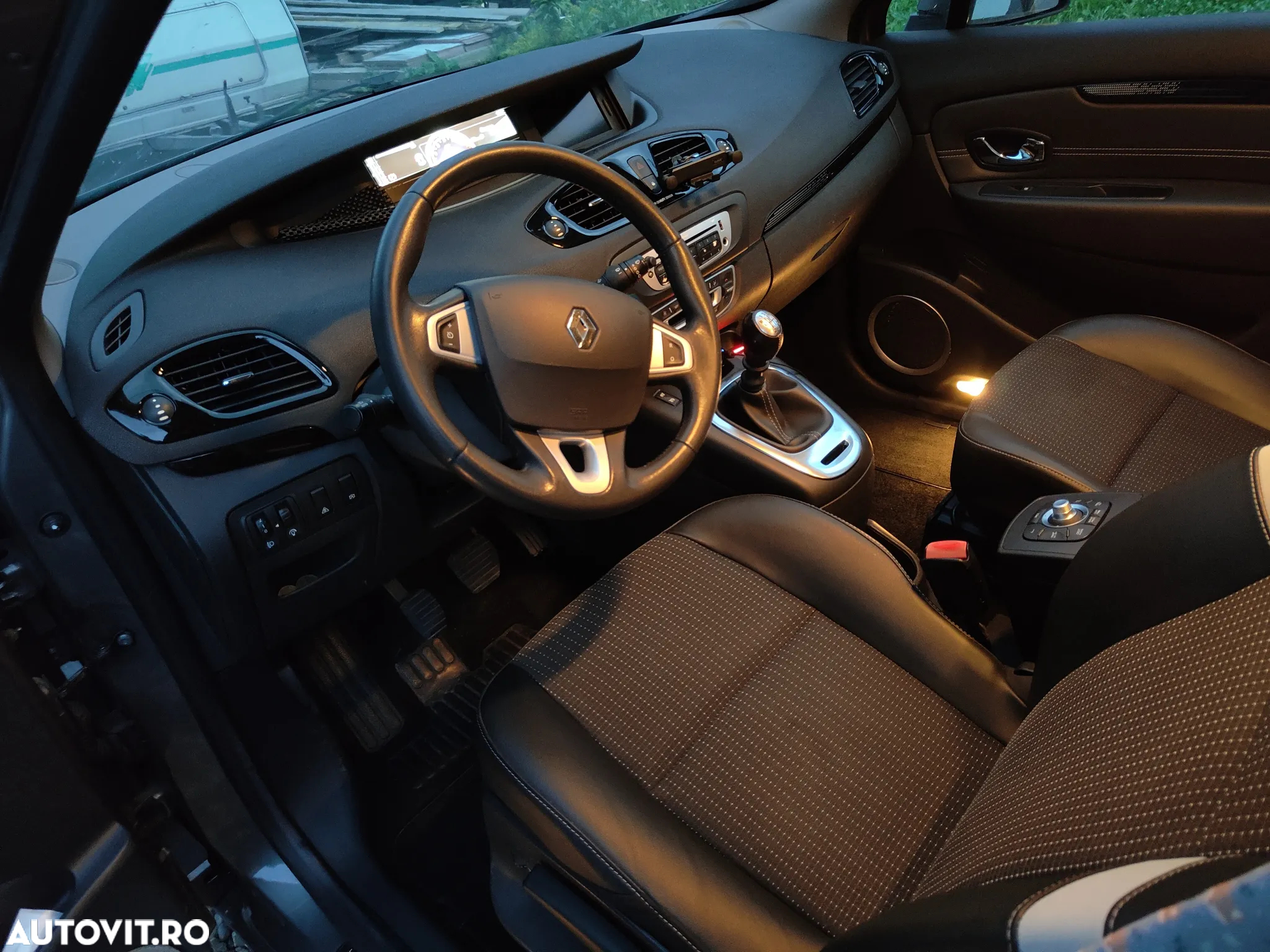 Renault Scenic - 15