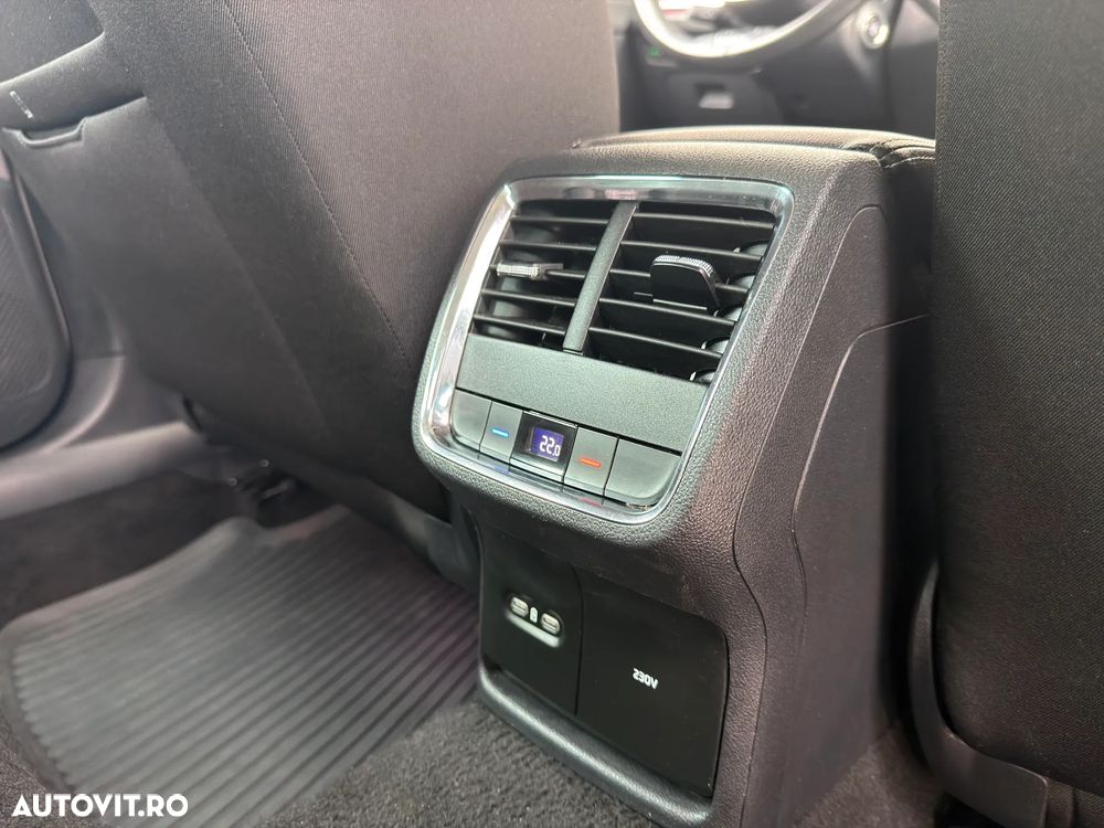 Skoda Octavia 2.0 TDI DSG Style - 30