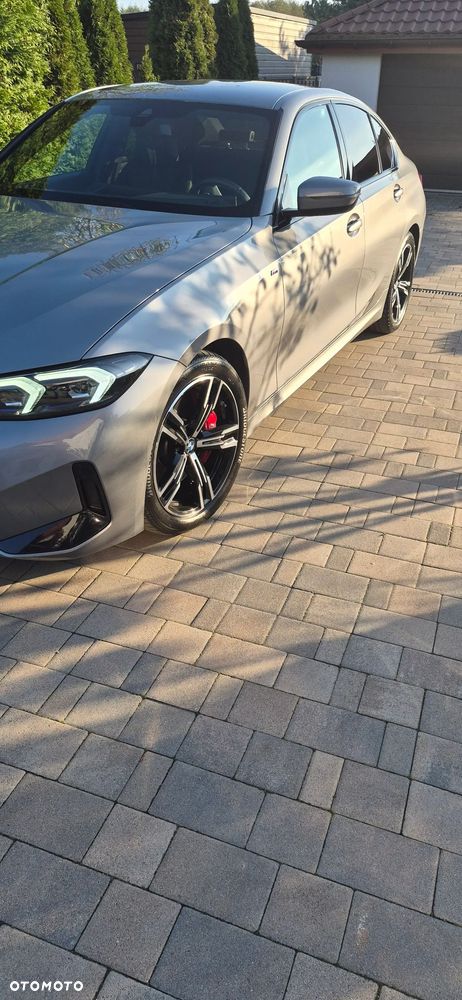 BMW 3 Series 2024 photo 3