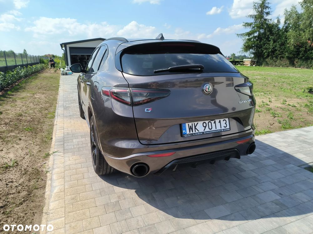 Alfa Romeo Stelvio 2.0 Turbo 16V AT8-Q4 Veloce Ti - 13