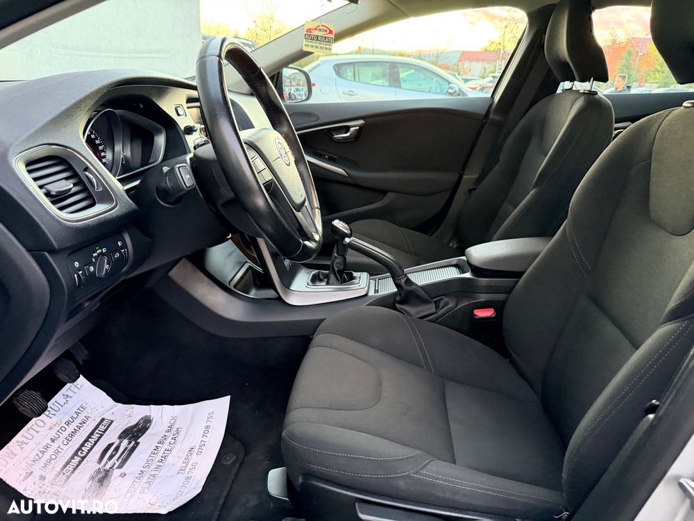 Volvo V40 D2 Kinetic - 9