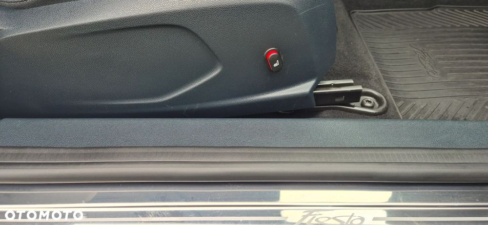 Ford Fiesta 1.25 Champions Edition - 19