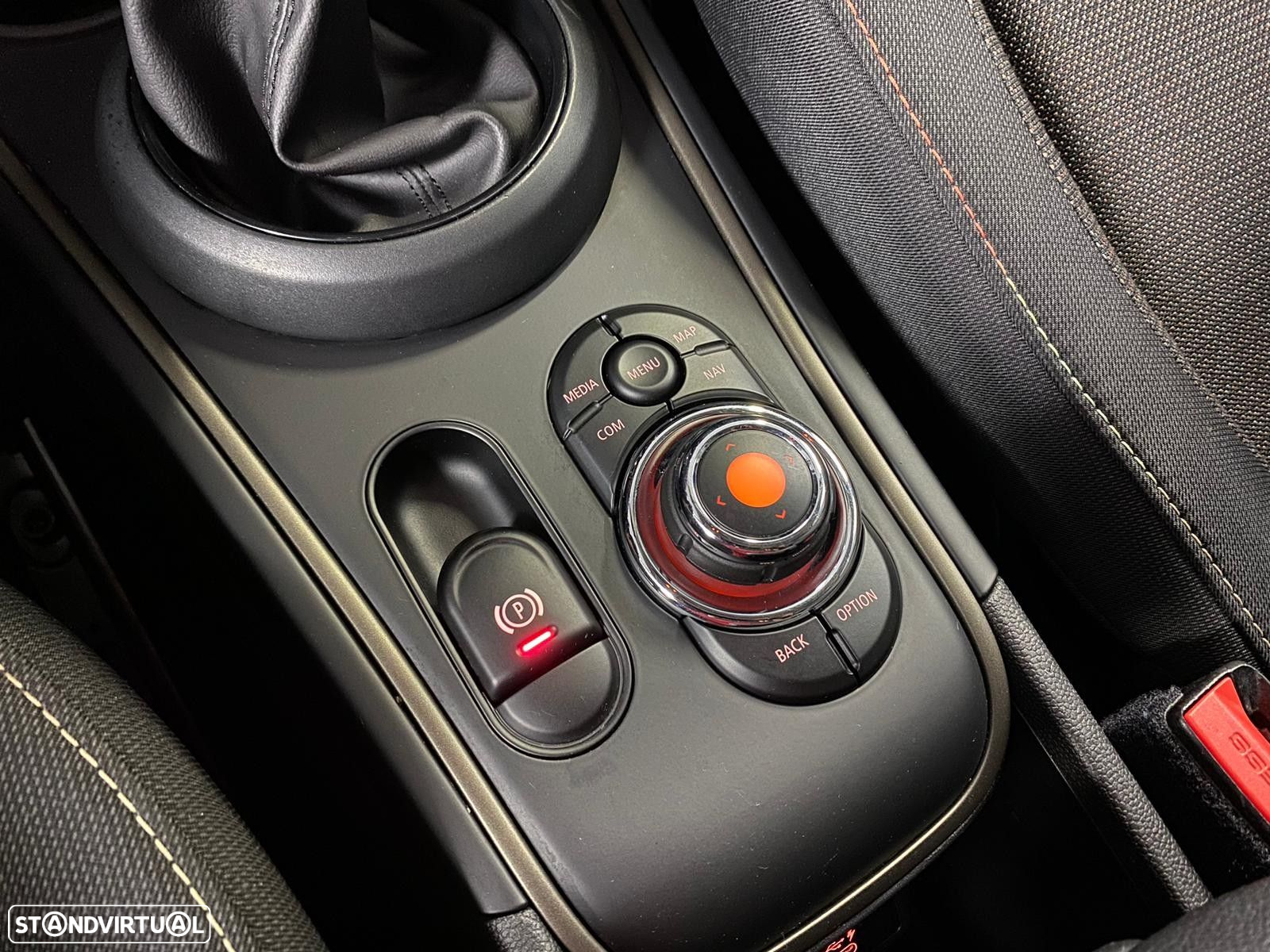 MINI Countryman Cooper SE ALL4 Auto - 17